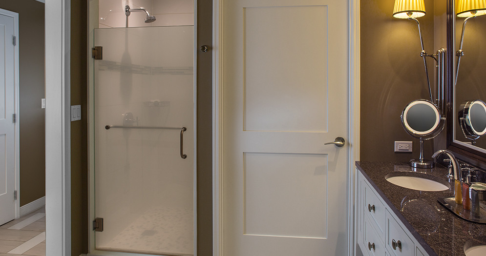 Deluxe King Bathroom