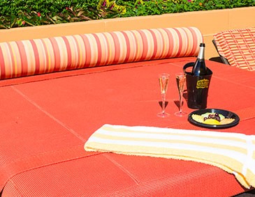 H2O Bar & Grille Day Beds