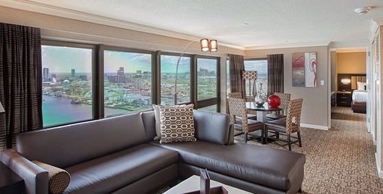 Gold Tower Marina Suite