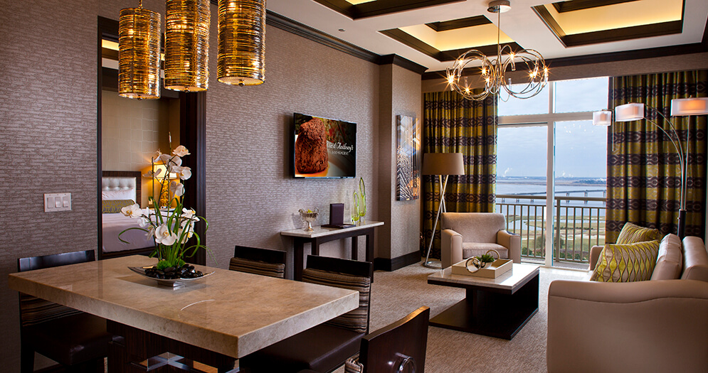 Parlor Suite 3