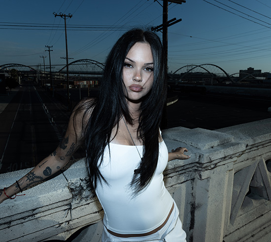 Maggie Lindemann 550x490.jpg