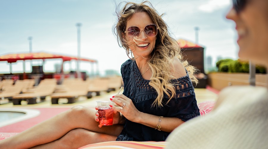Swimming Pool Cabanas & Daybeds | Golden Nugget Atlantic City