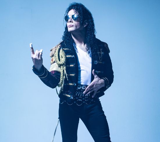 MJ Live- 550x490.jpg