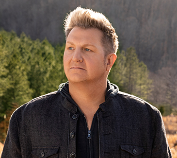 gary-levox-of-rascal-flatts.jpg