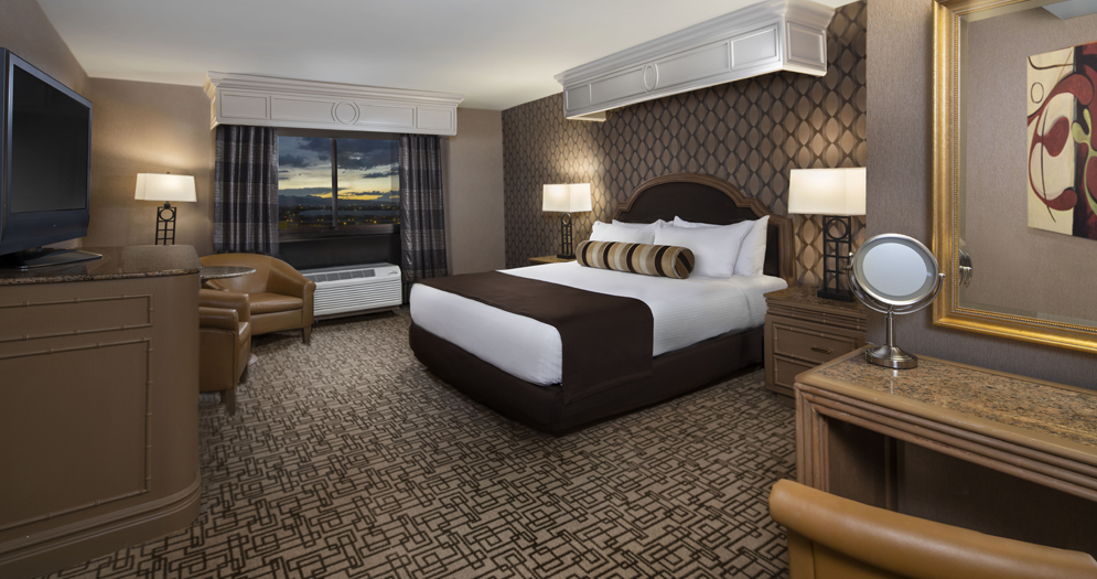 Carson Tower - Deluxe King | Golden Nugget Las Vegas